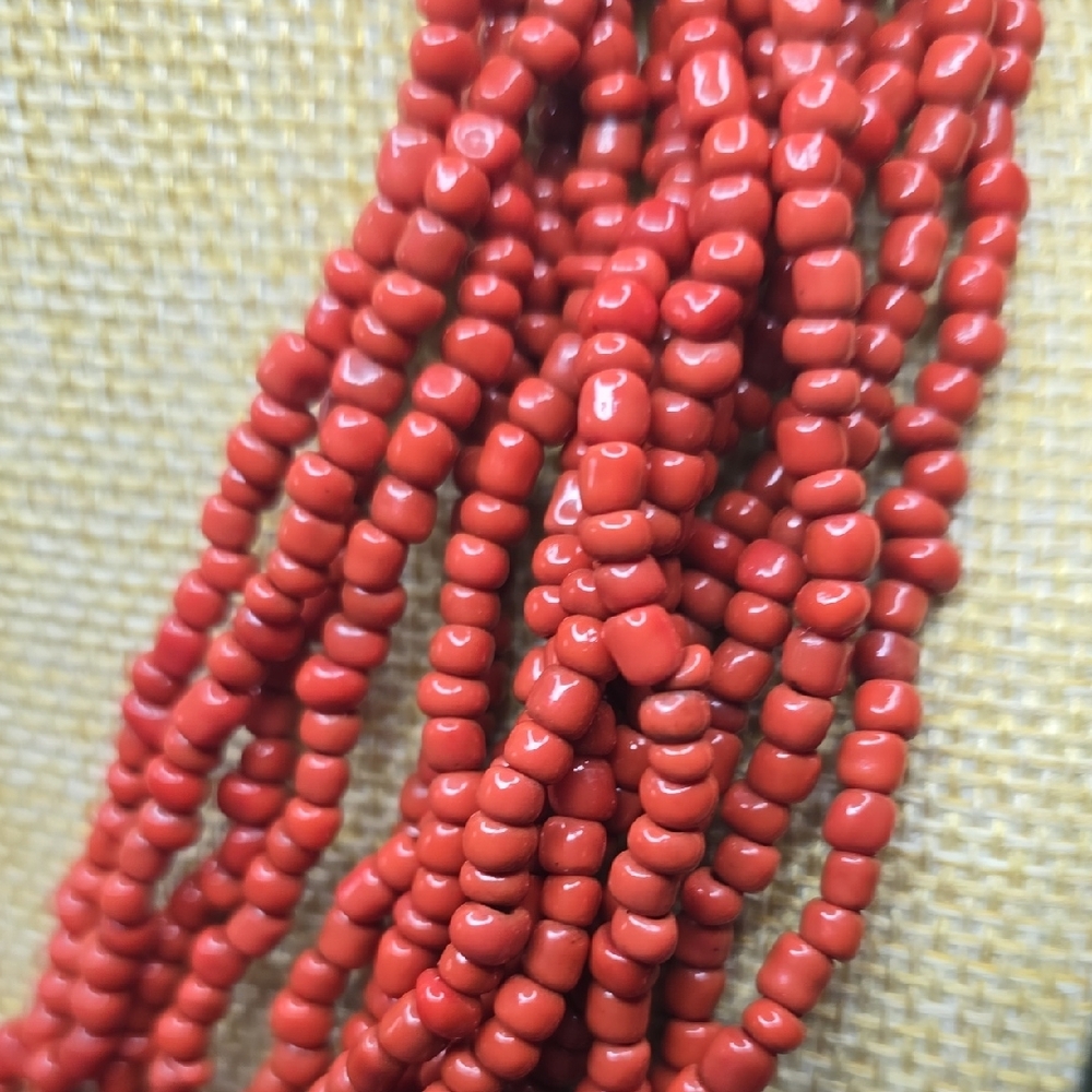 15 Strand Coral Red Glass Beaded Necklace With A Beaded Toggle Clasp - Picture 5 of 9